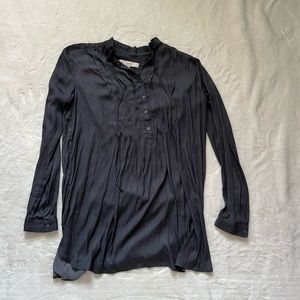 Gray flowy pleated blouse